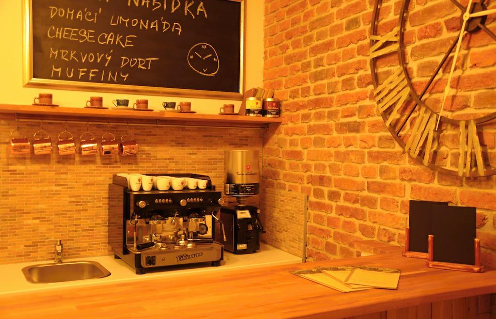Time Cafe & Penzion Příbram Dış mekan fotoğraf